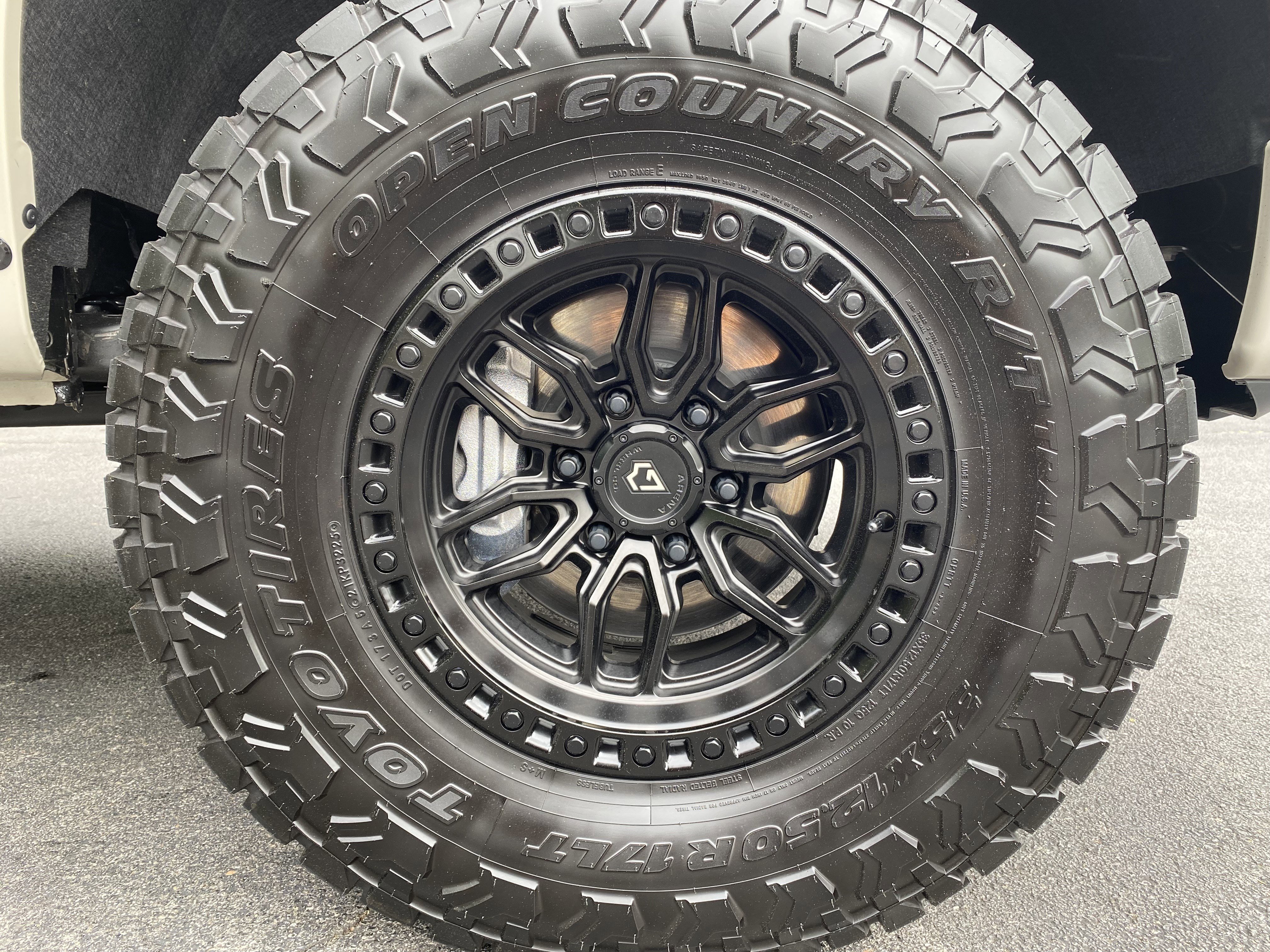 Used 2026 Chevrolet Silverado 1500 Custom w/ Turbomax Blackout Package AWD/4WD image 42