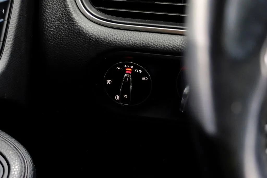 Used 2017 Porsche Macan S AWD/4WD image 38