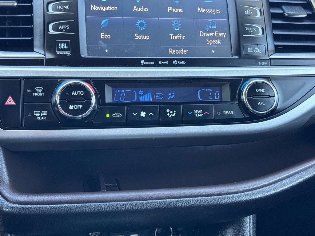 Used 2019 Toyota Highlander Limited AWD/4WD image 27