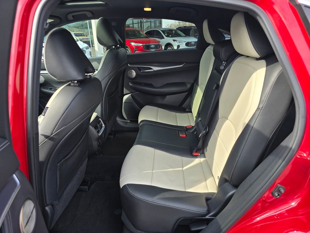 Used 2022 INFINITI QX55 Essential w/ Proassist Package image 11