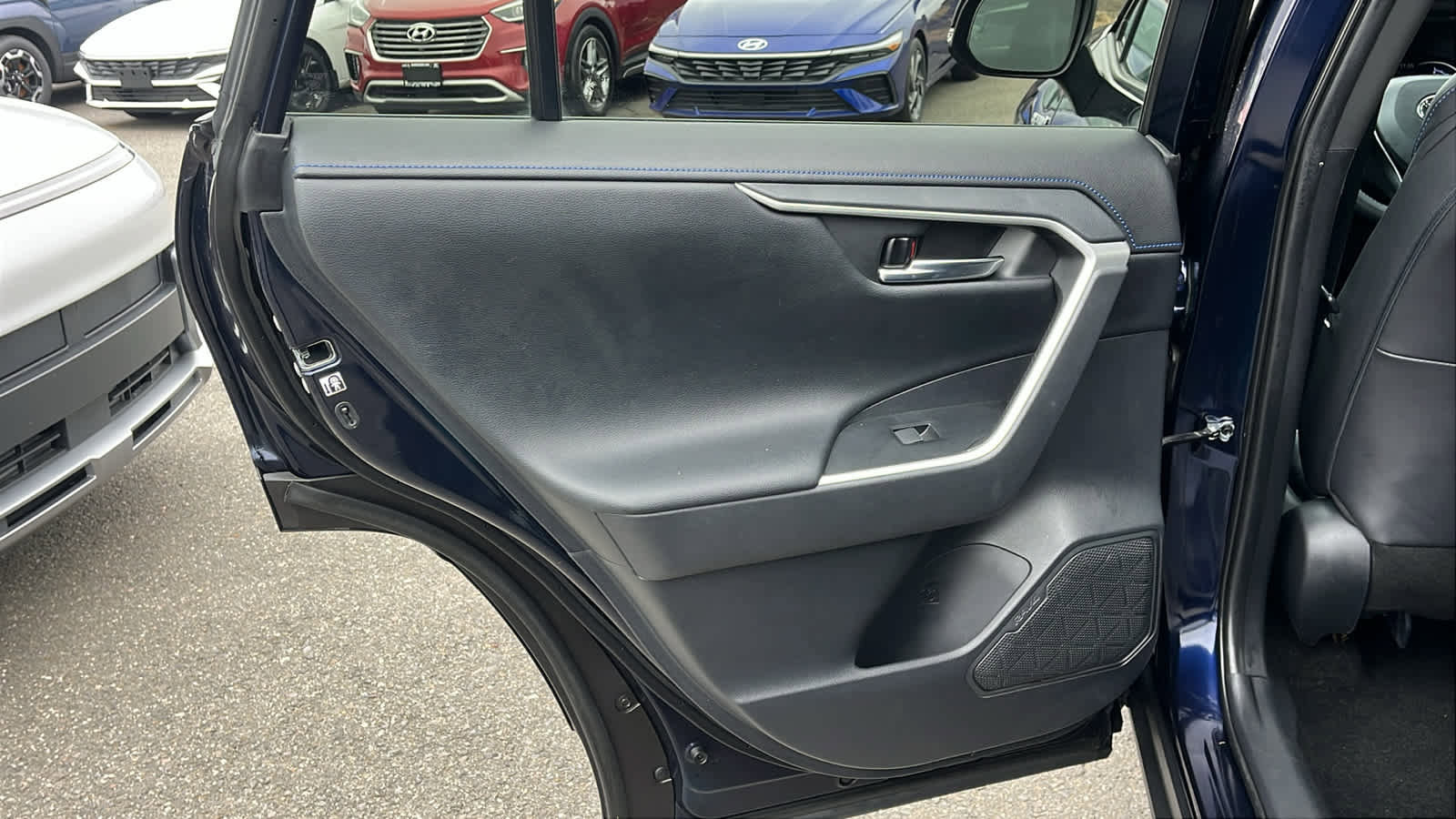 Used 2019 Toyota RAV4 XSE w/ Carpet Mat Package image 18