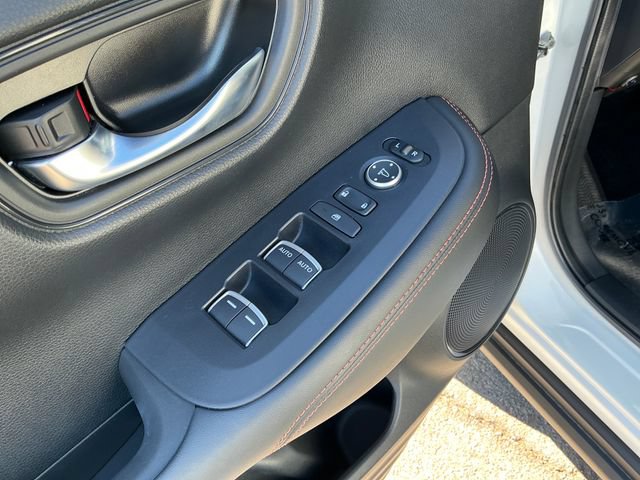 Used 2023 Honda HR-V Sport image 11