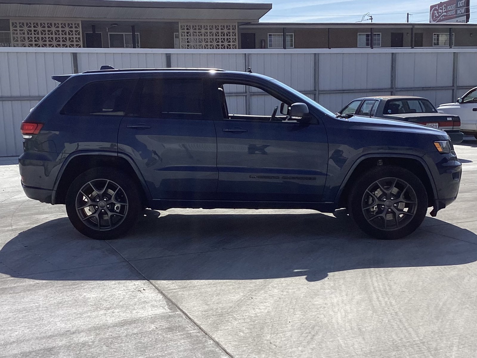 Used 2021 Jeep Grand Cherokee Limited w/ Quick Order Package 28K 80th AWD/4WD image 5