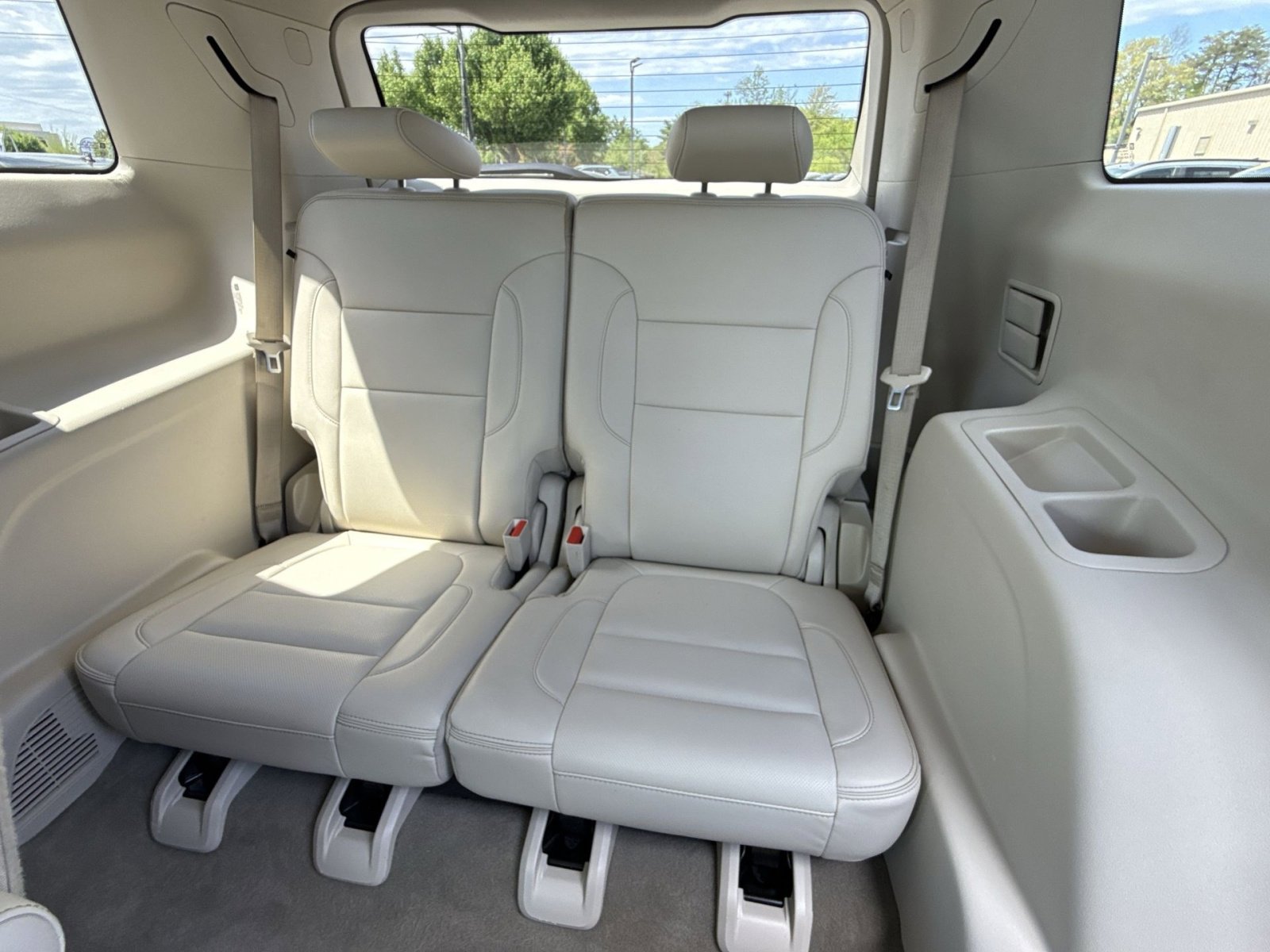 Used 2021 GMC Acadia Denali w/ Denali Technology Package AWD/4WD image 26