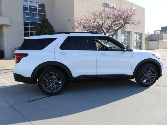 New 2026 Ford Explorer ST image 6