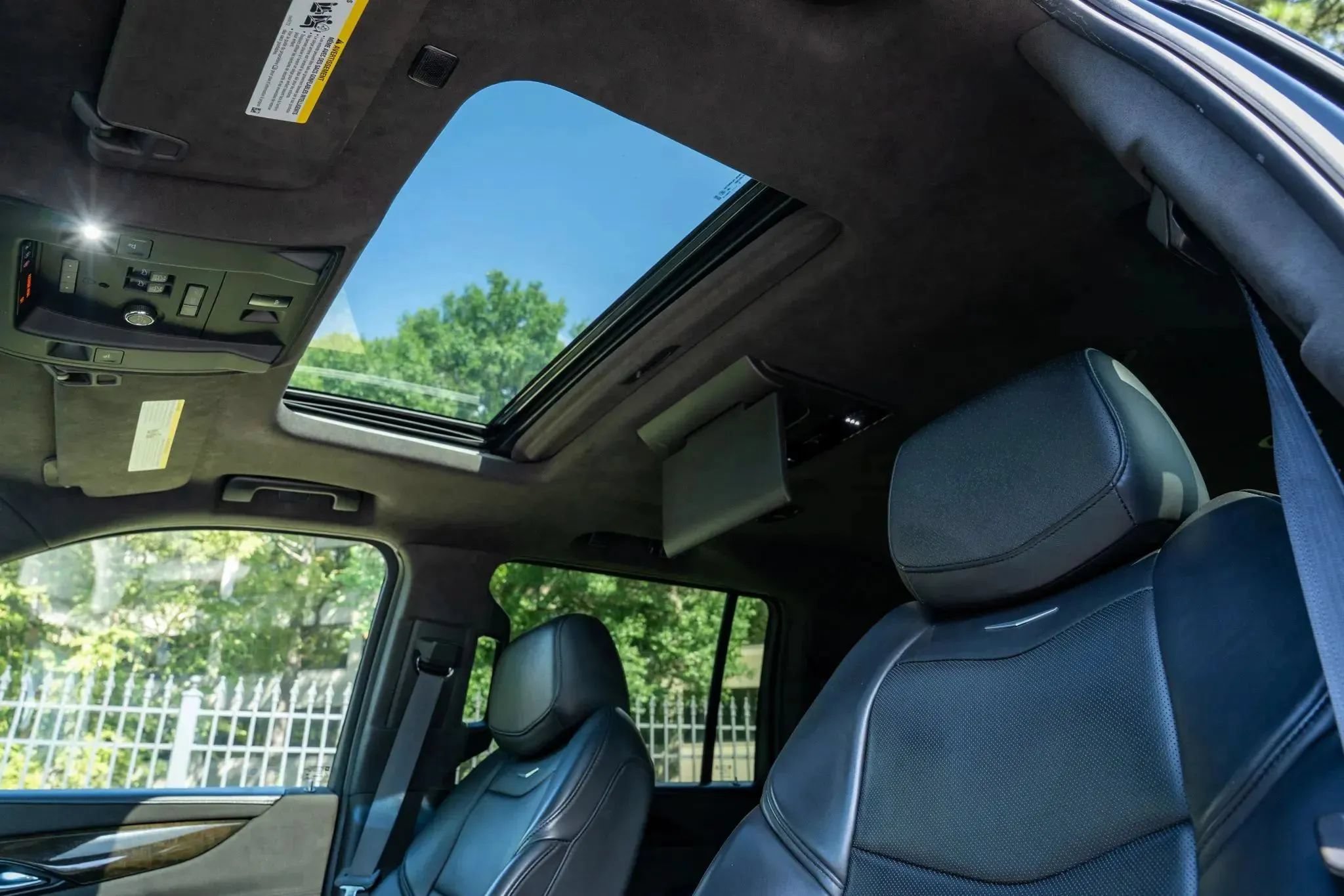 Used 2020 Cadillac Escalade ESV Platinum AWD/4WD image 13