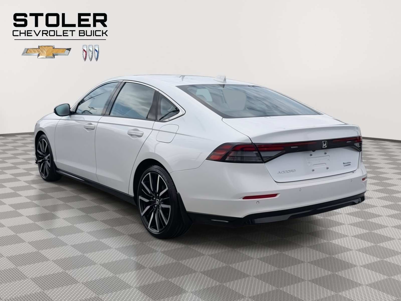 Used 2023 Honda Accord Touring image 3