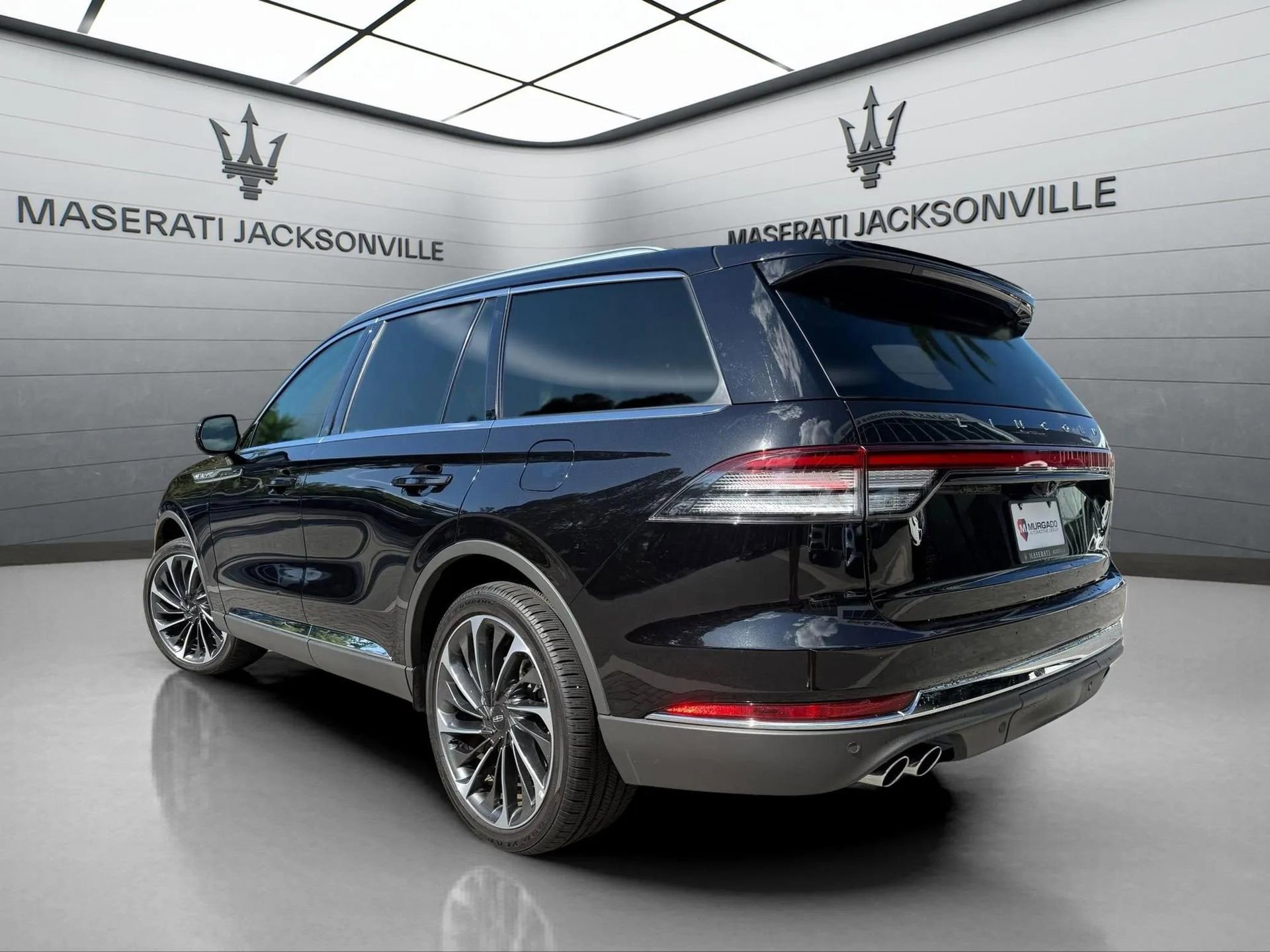 Used 2025 Lincoln Aviator Reserve w/ Illumination Package image 3
