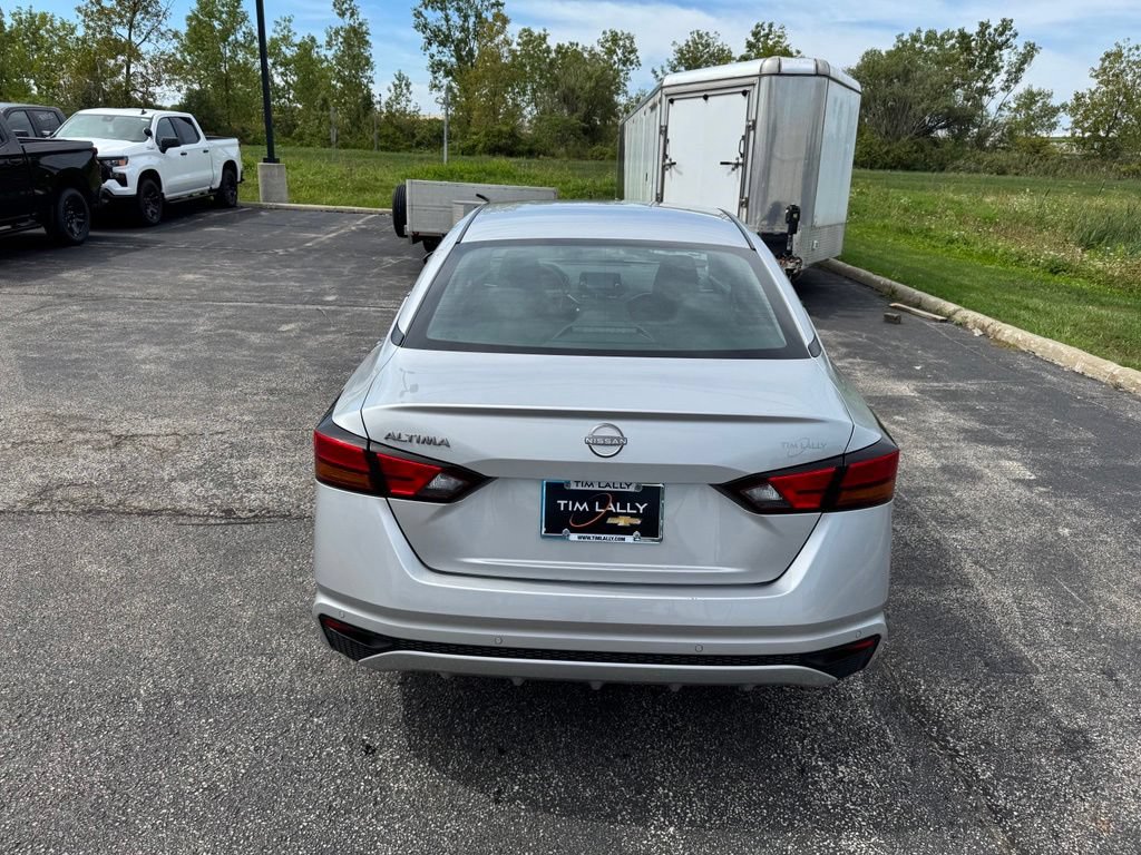 Used 2024 Nissan Altima 2.5 S FWD image 6