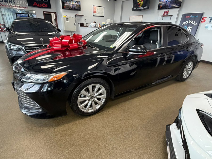 Used 2018 Toyota Camry LE FWD image 6
