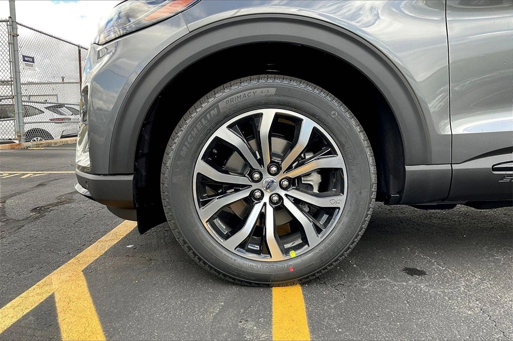 New 2026 Ford Explorer ST-Line image 12