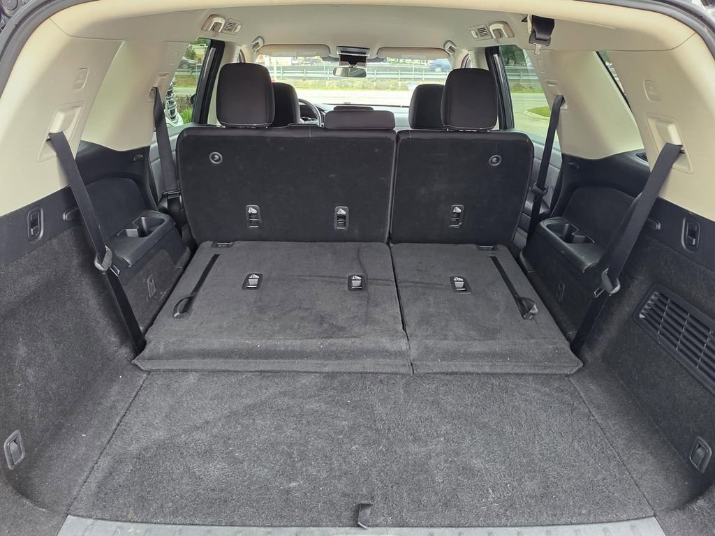 Used 2024 Nissan Pathfinder SV FWD image 13