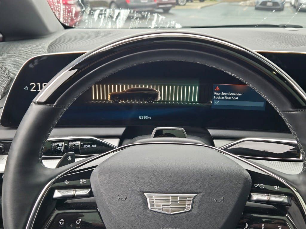 Used 2025 Cadillac Optiq Luxury 1 w/ LPO, Floor Liner Package AWD/4WD image 32