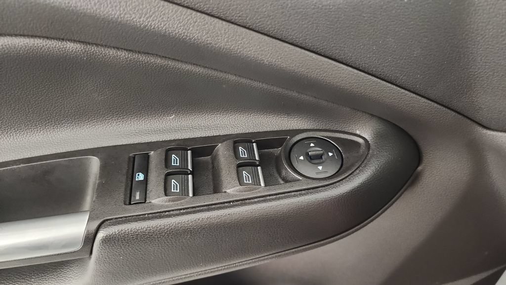 Used 2017 Ford Escape Titanium w/ Equipment Group 301A FWD image 15
