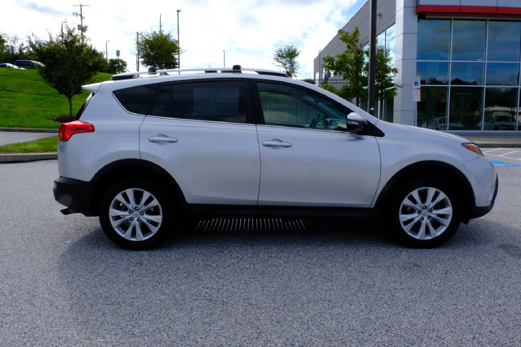Used 2013 Toyota RAV4 Limited AWD/4WD image 2