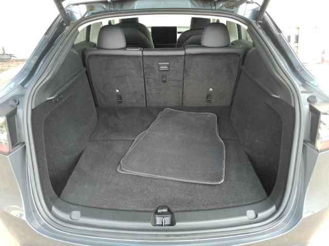 Used 2023 Tesla Model Y AWD image 25
