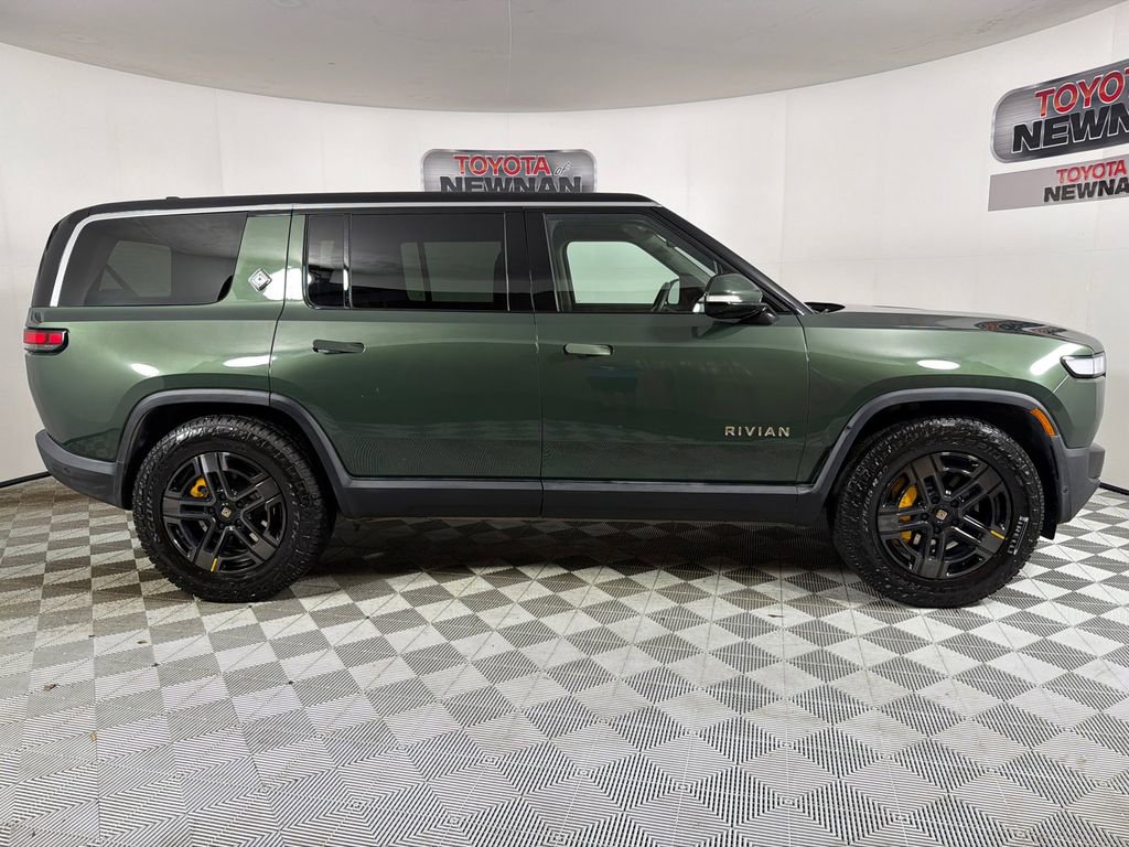 Used 2023 Rivian R1S Adventure image 4