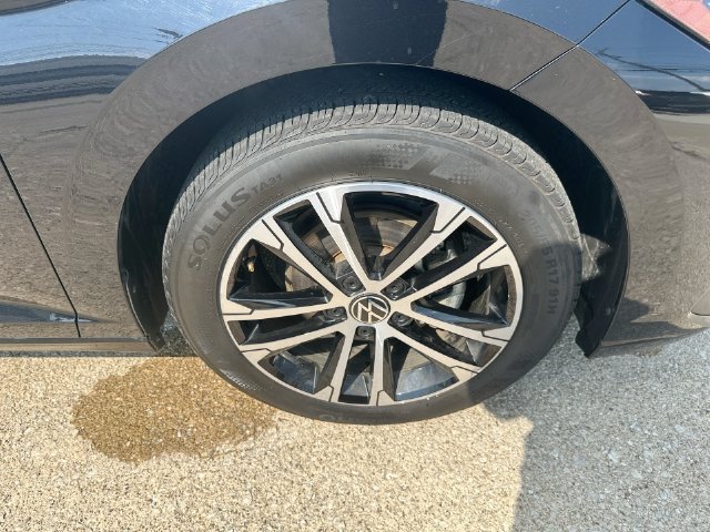 Used 2025 Volkswagen Jetta Sport FWD image 55
