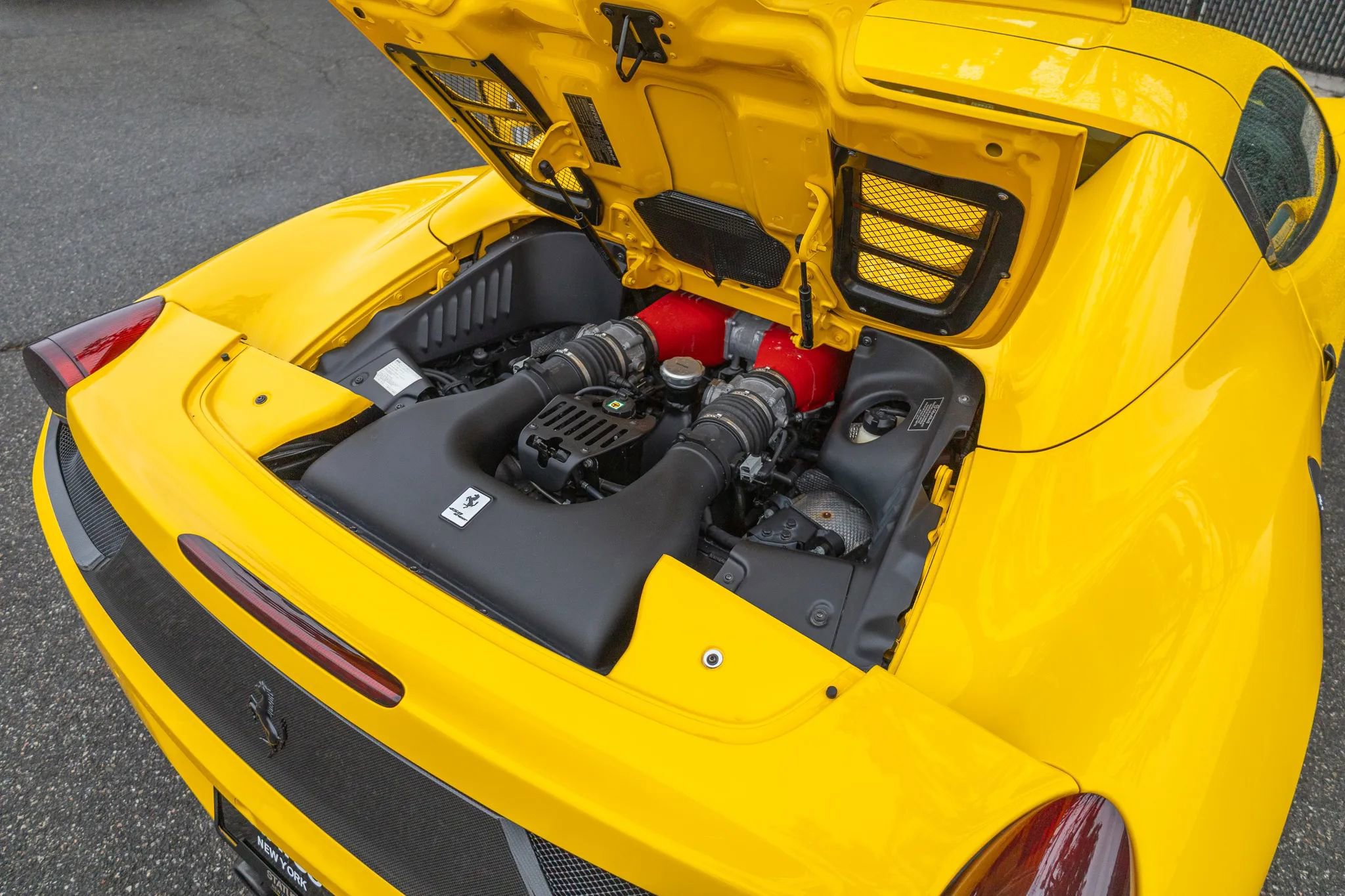 Used 2013 Ferrari 458 Spider RWD image 62