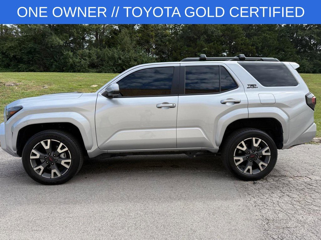 Used 2025 Toyota 4Runner TRD Sport AWD/4WD image 2