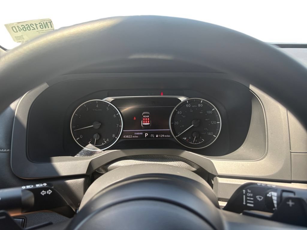 Used 2025 Nissan Pathfinder S FWD image 16
