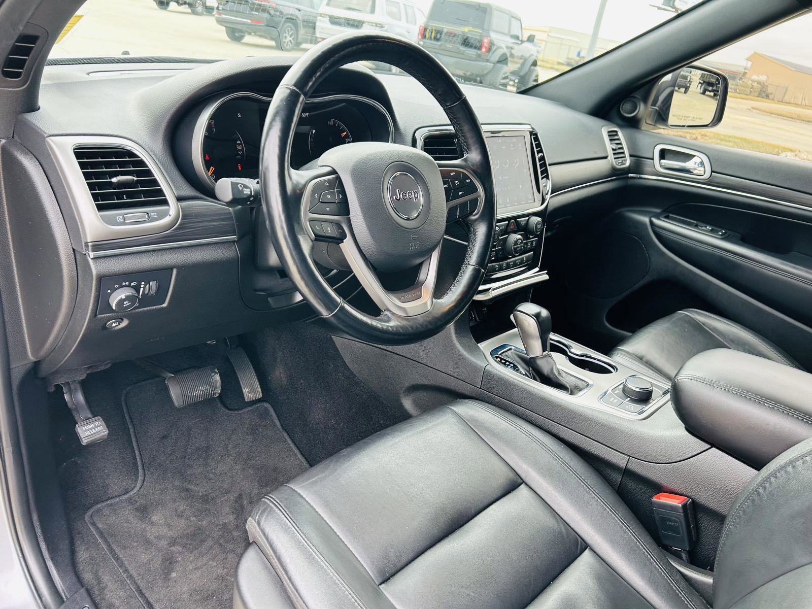 Used 2021 Jeep Grand Cherokee Limited w/ Sun & Sound Group image 13