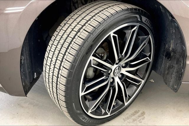 Used 2019 Toyota Avalon XSE w/ All Weather Liner Package FWD image 34
