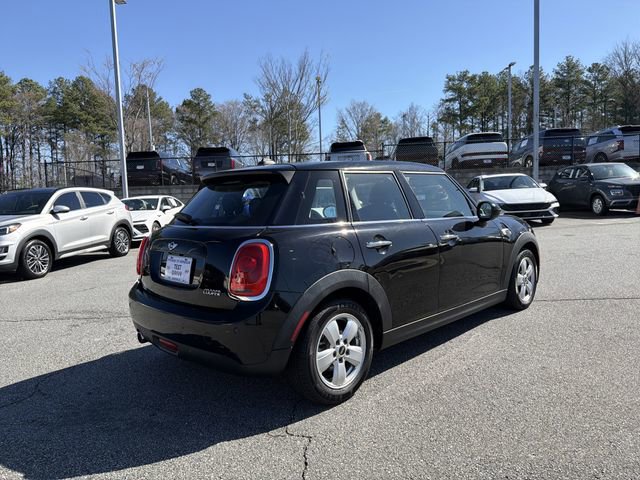 Used 2017 MINI Cooper 4-Door Hardtop image 7