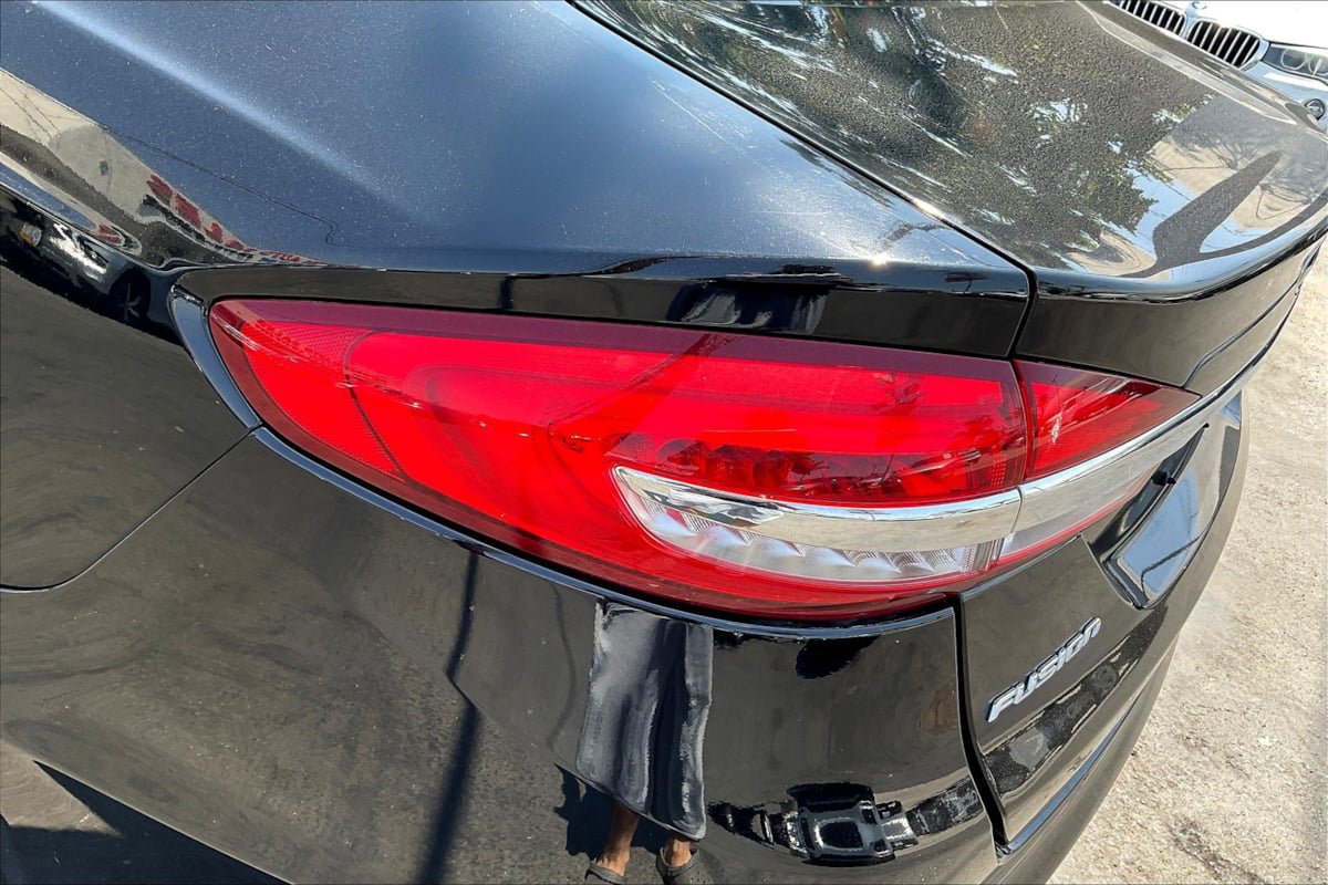 Used 2018 Ford Fusion SE w/ Fusion SE Technology Package FWD image 30