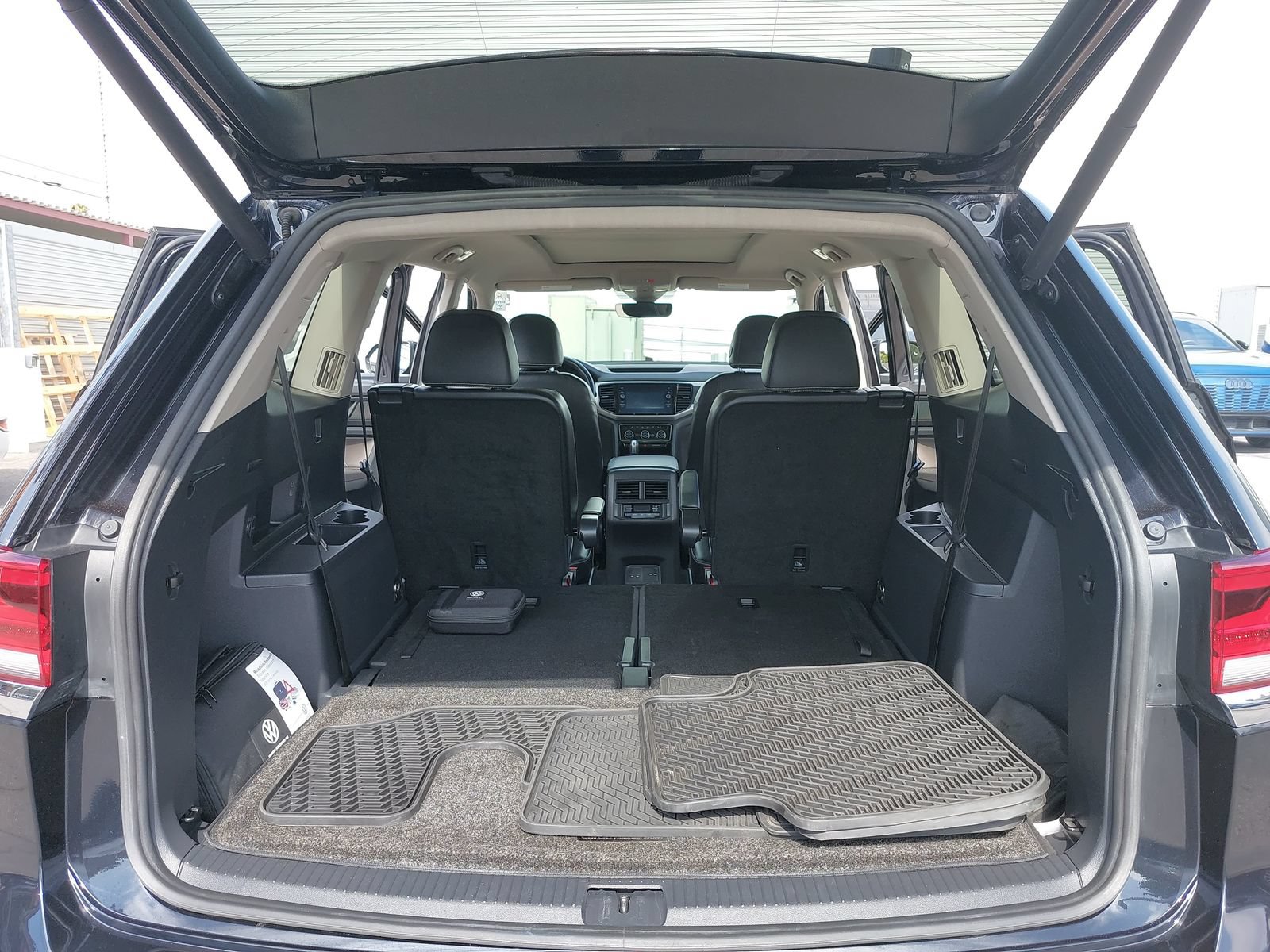 Used 2022 Volkswagen Atlas SEL Premium AWD/4WD image 14