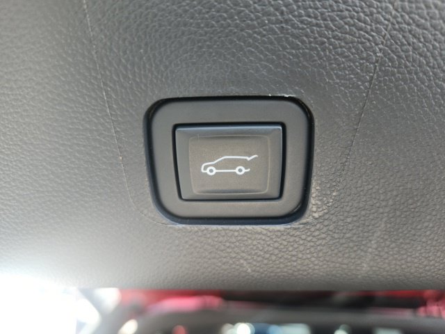 Certified 2023 Chevrolet Traverse LT w/ LT Premium Package AWD/4WD image 35