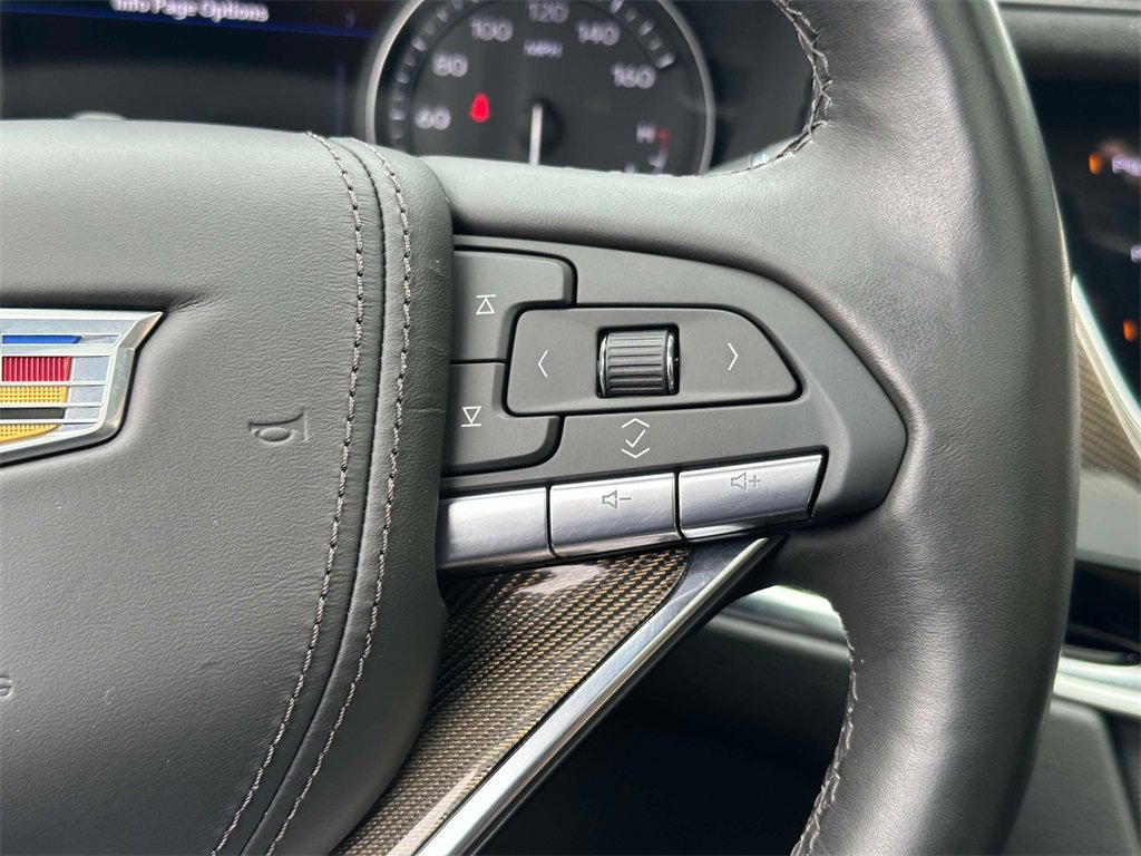 Certified 2025 Cadillac XT6 Premium Luxury w/ Platinum Package image 34