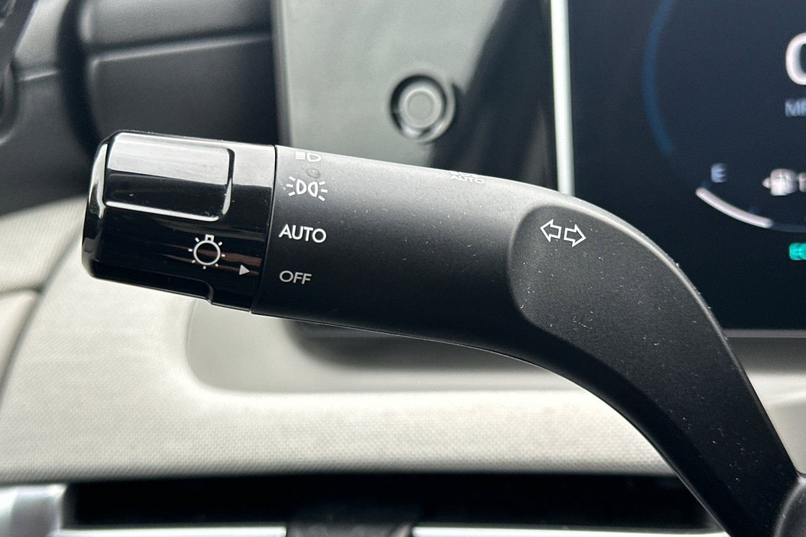 Used 2025 Hyundai Tucson Limited image 37