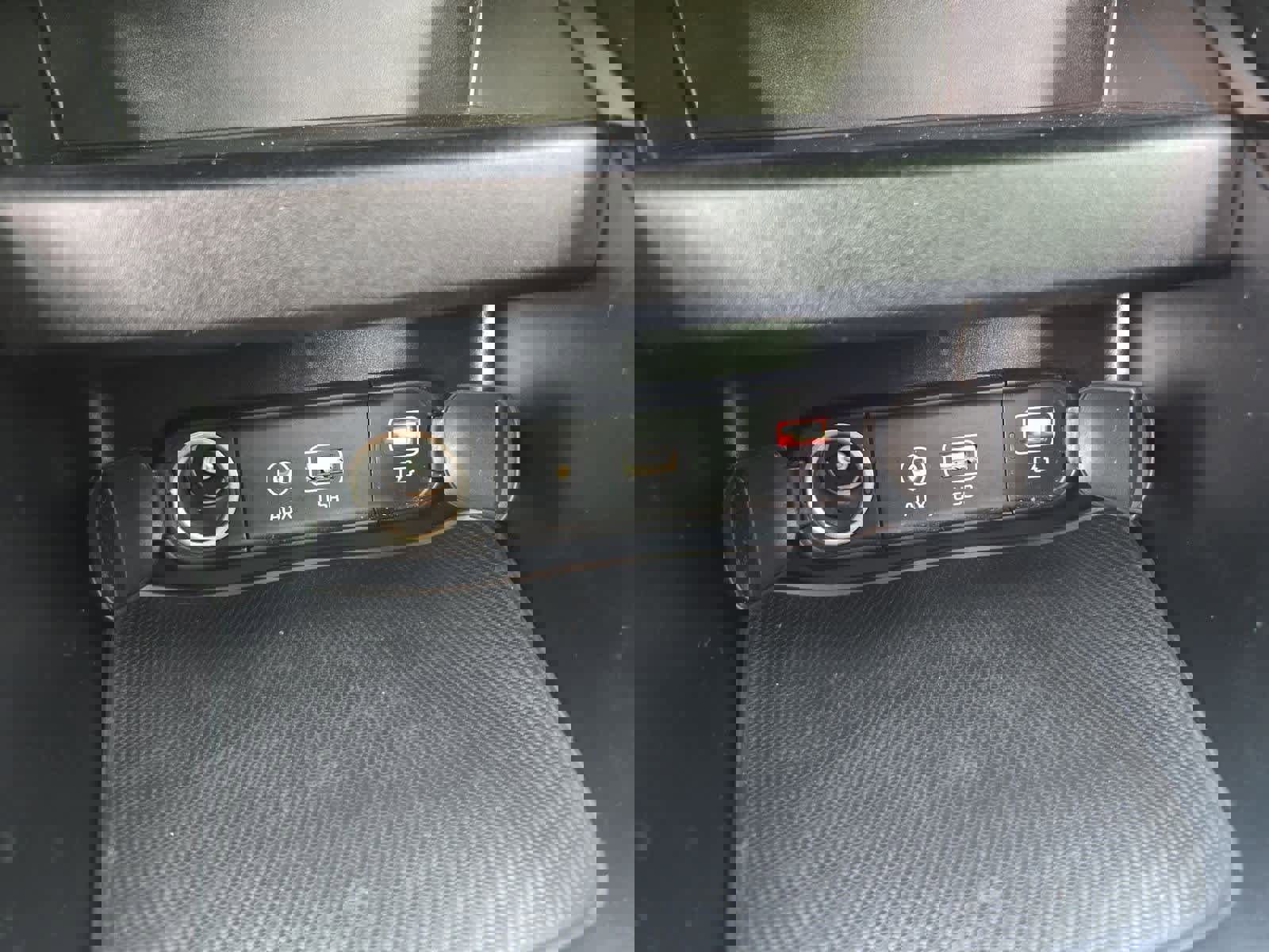 Used 2020 Kia Forte GT image 29