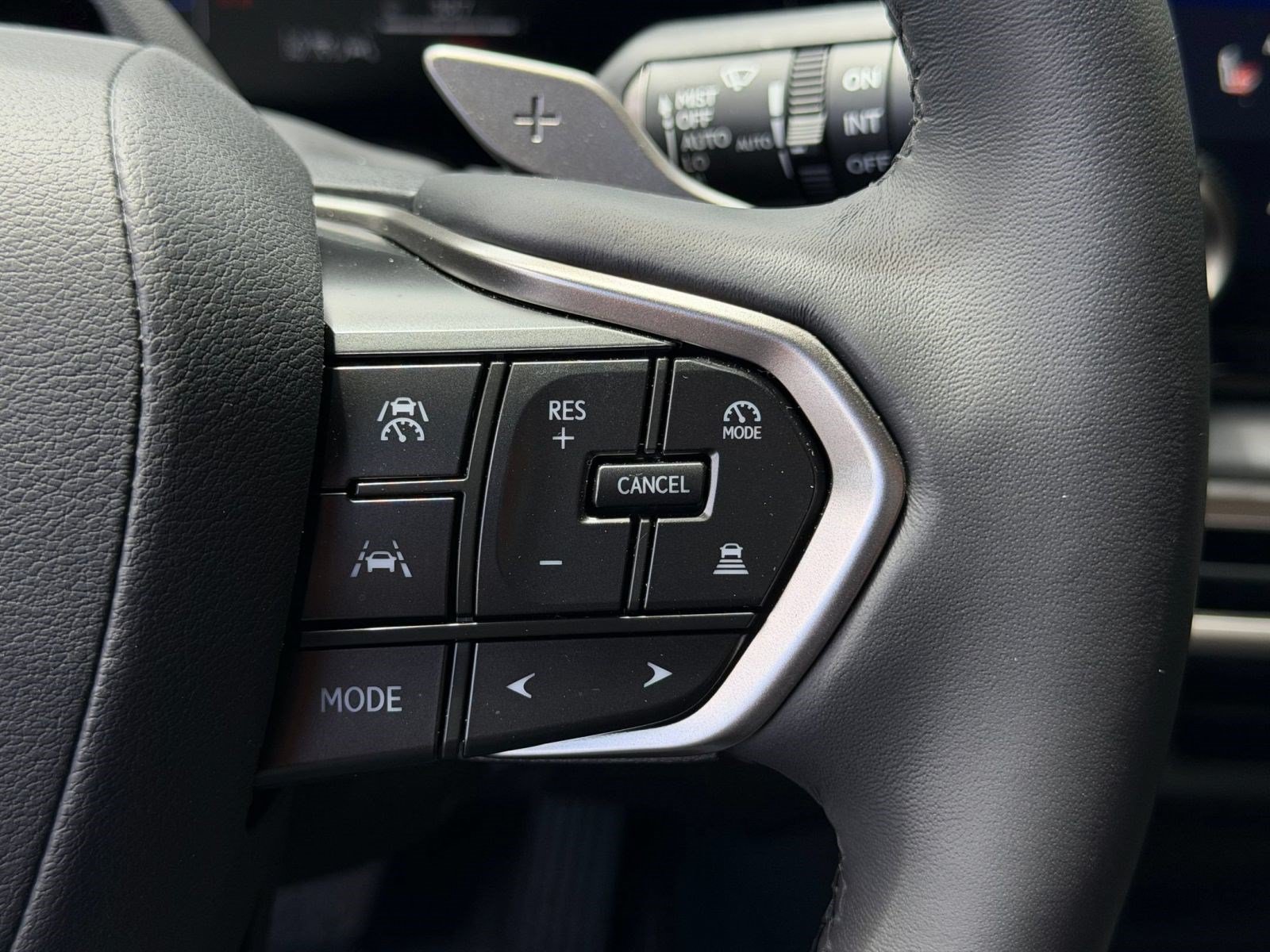 Used 2025 Lexus RX 350 F Sport w/ Convenience Package AWD/4WD image 27