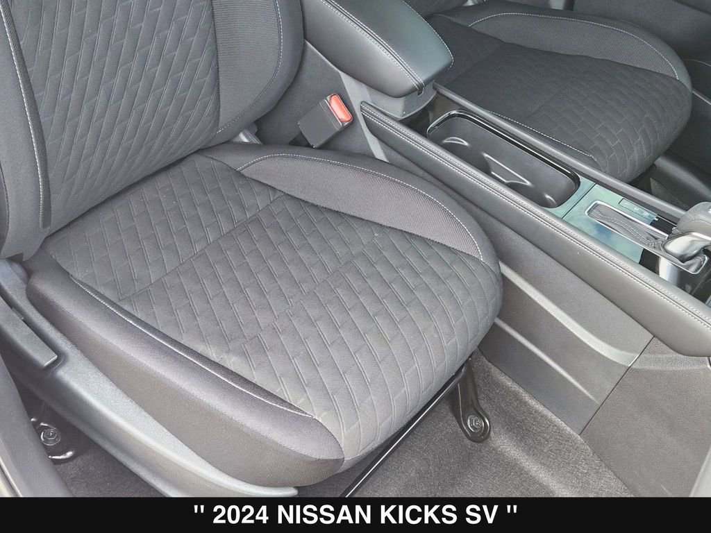 Used 2024 Nissan Kicks SV image 32