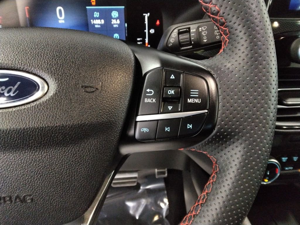 Used 2023 Ford Escape ST-Line image 14