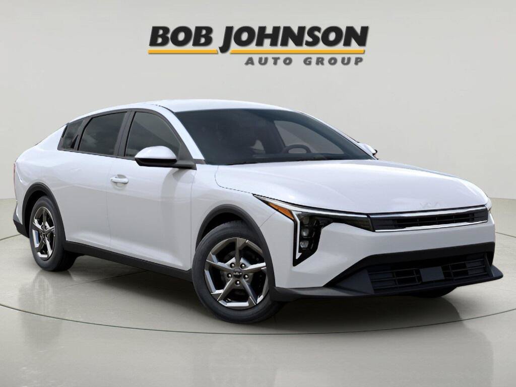 New 2026 Kia K4 FWD video 1