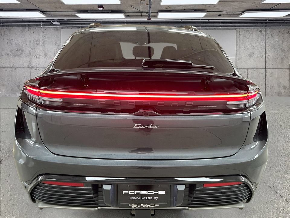New 2026 Porsche Macan Turbo Electric AWD/4WD image 38