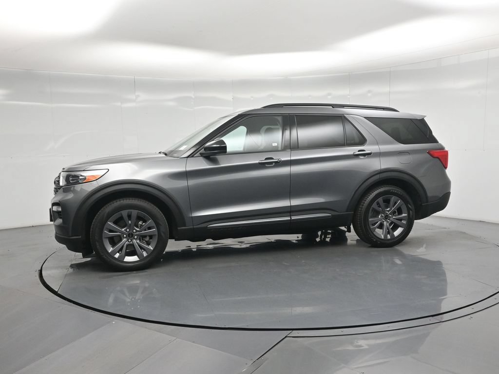 Certified 2023 Ford Explorer XLT w/ Equipment Group 202A RWD image 28