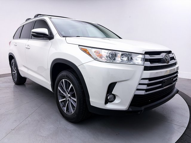 Used 2018 Toyota Highlander XLE image 10