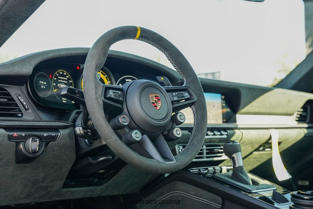 Used 2025 Porsche 911 GT3 RS image 16