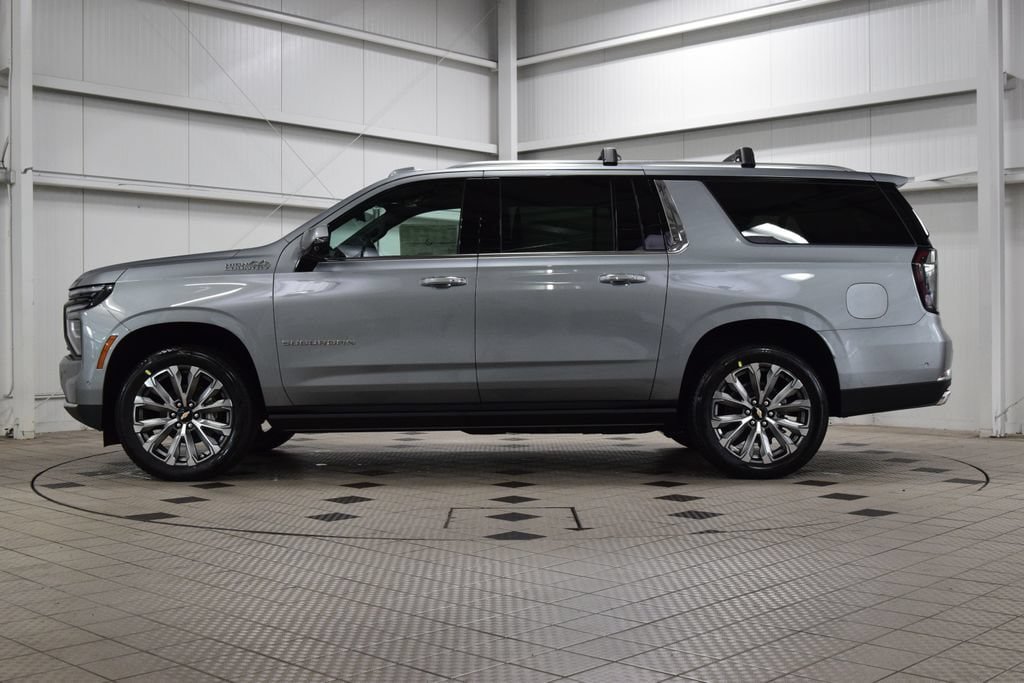 New 2026 Chevrolet Suburban High Country AWD/4WD image 4