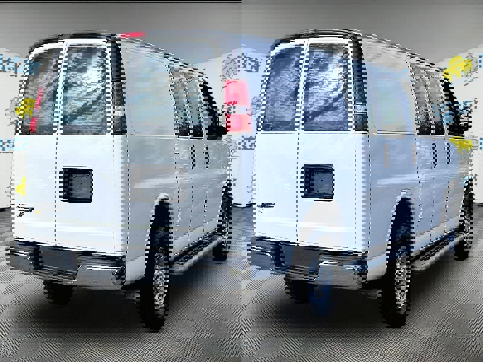 Used 2024 Chevrolet Express 2500 w/ Driver Convenience Package image 6