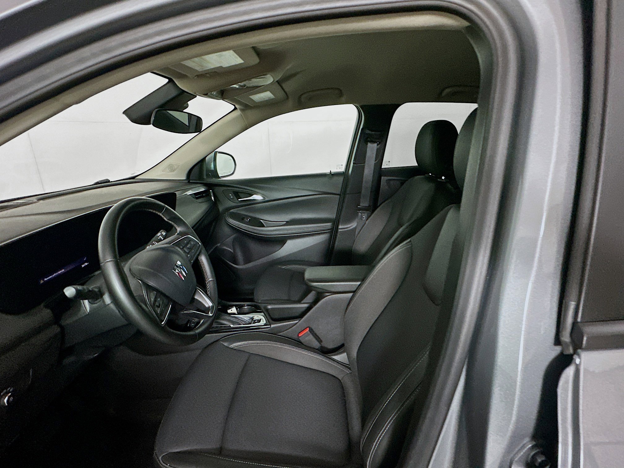 Used 2025 Buick Encore GX Preferred AWD/4WD image 13