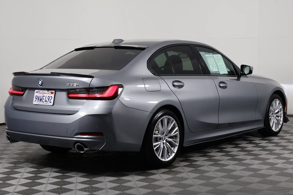 Used 2023 BMW 330i Sedan w/ Driving Assistance Package RWD image 4