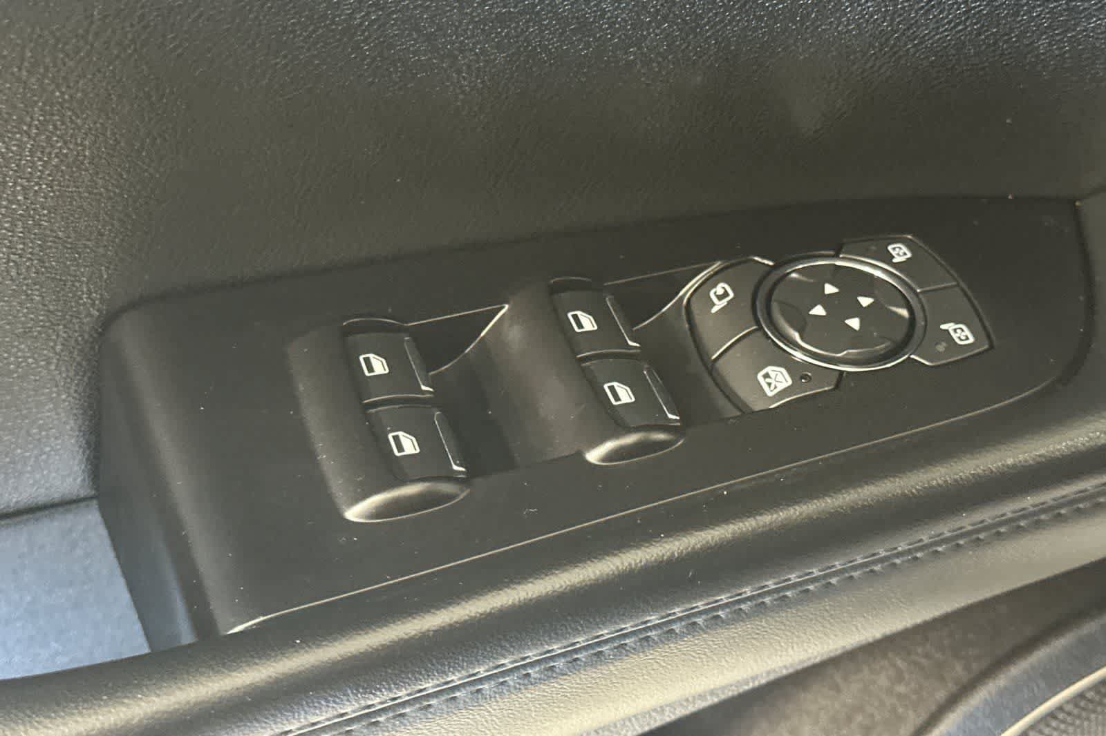 Used 2022 Lincoln Nautilus FWD w/ Premium Package image 14