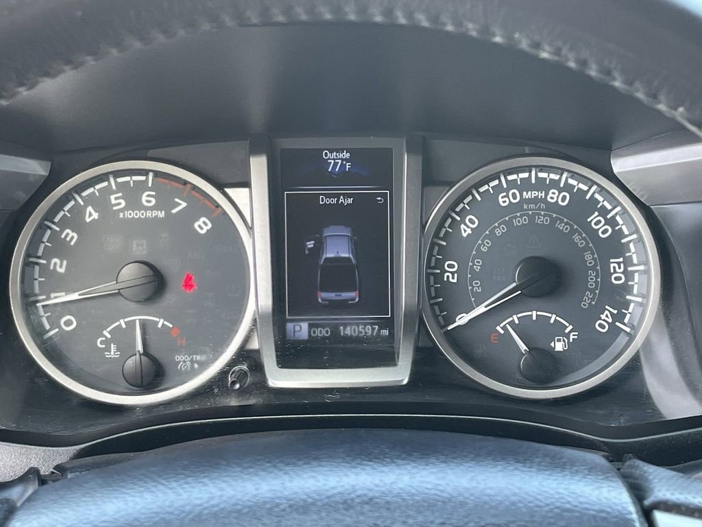 Used 2016 Toyota Tacoma Limited w/ Towing Package RWD image 30