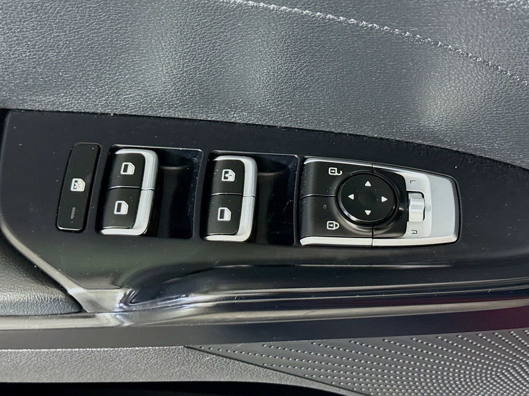 Used 2021 Kia K5 LX image 23