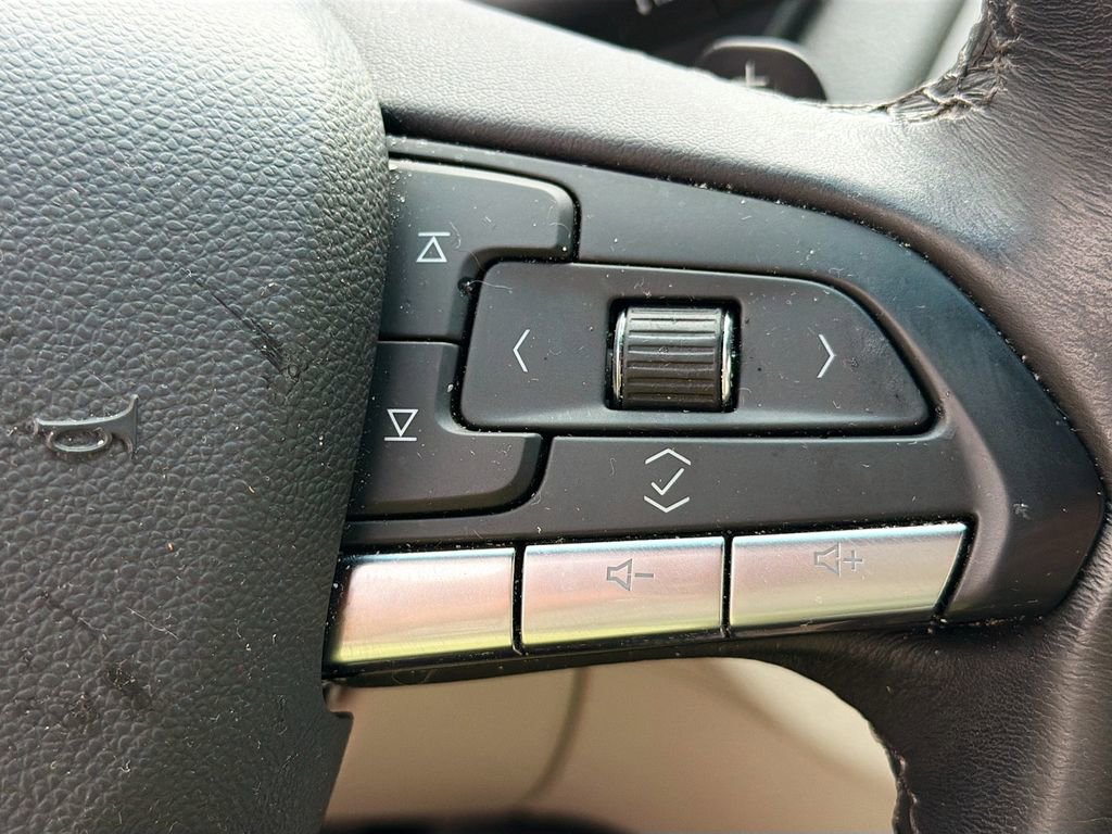 Used 2023 Cadillac CT4 Luxury w/ Sun And Sound Package RWD image 16